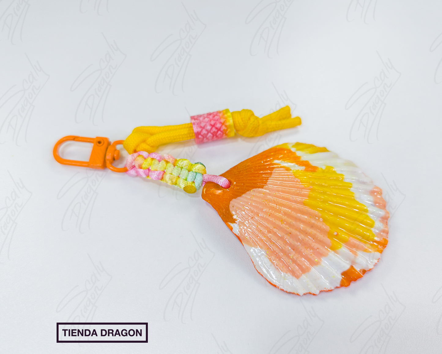 Conchas de Mar de Plástico Reciclado, Estilo Rustico, Divertido y Colorido para Mochilas, Bolsos, Termos y Llaves