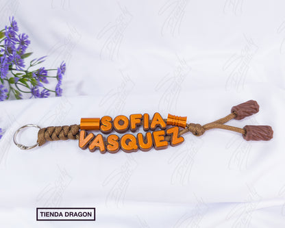 Llaveros Charm con Nombre Personalizado con letras en 3D, Colgante Artesanal para Bolsos, Mochilas y Termos.