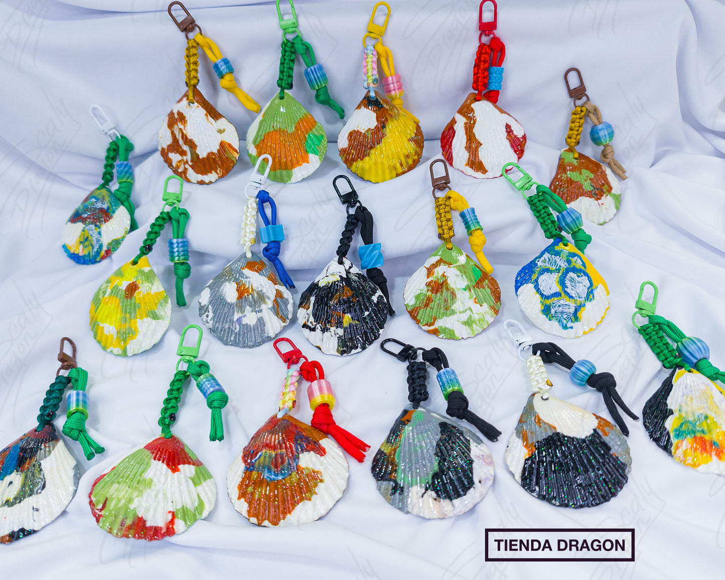 Conchas de Mar de Plástico Reciclado, Estilo Rustico, Divertido y Colorido para Mochilas, Bolsos, Termos y Llaves