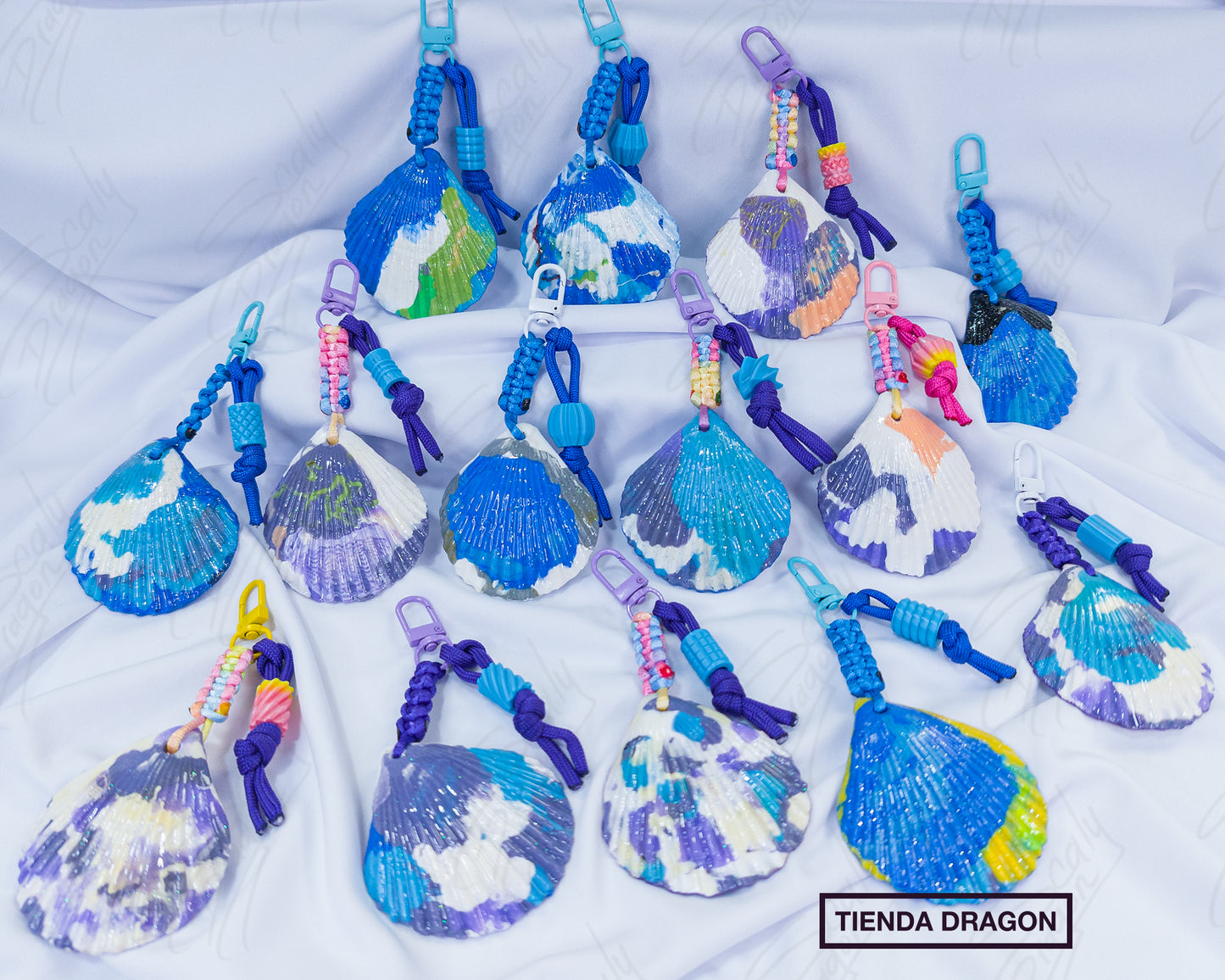 Conchas de Mar de Plástico Reciclado, Estilo Rustico, Divertido y Colorido para Mochilas, Bolsos, Termos y Llaves